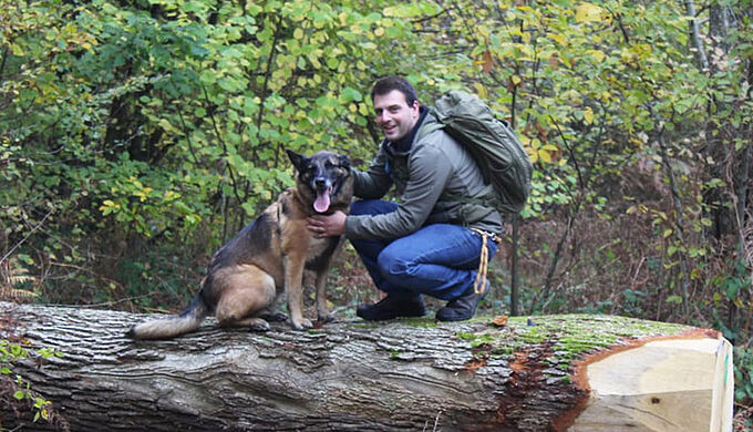 Secouru par 30 Millions d’Amis, ce chien sauve une dame en détresse en pleine forêt !