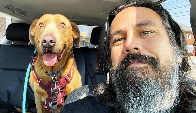 Un chien retrouve son maître à 1000 kilomètres de son domicile, 5 ans après leur séparation !
