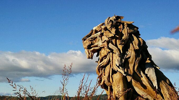 Des morceaux de bois transformés… en animaux !