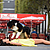 Emma et Joy sur les Champs-Elysées. © Emma